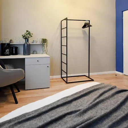 Elegant Studios On Magheru Boulevard - The Art Of Living Simply Bucharest Room photo
