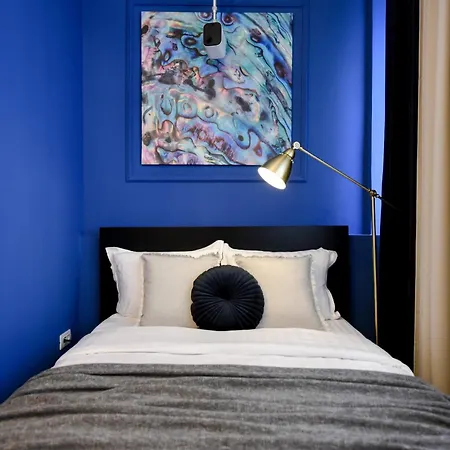 Elegant Studios On Magheru Boulevard - The Art Of Living Simply Bucharest Room photo
