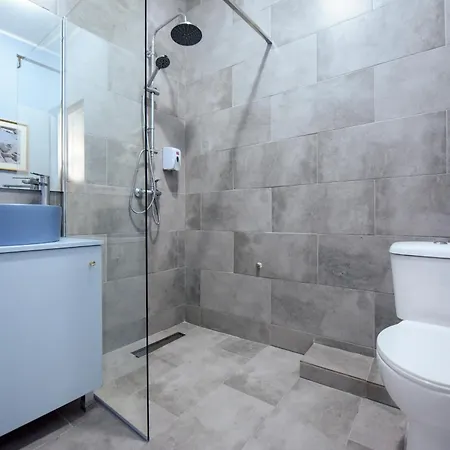 Elegant Studios On Magheru Boulevard - The Art Of Living Simply Bucharest Room photo