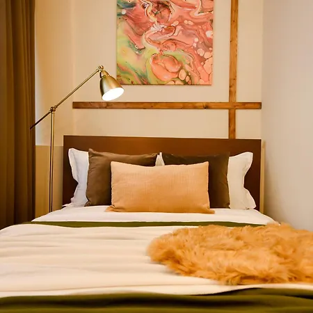 Elegant Studios On Magheru Boulevard - The Art Of Living Simply Bucharest Room photo
