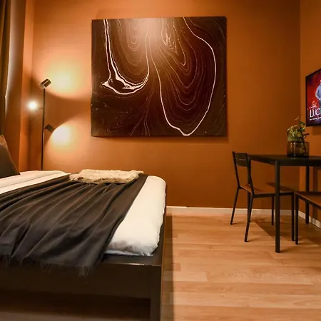 Elegant Studios On Magheru Boulevard - The Art Of Living Simply Bucharest Room photo