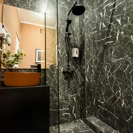 Elegant Studios On Magheru Boulevard - The Art Of Living Simply Bucharest Exterior photo