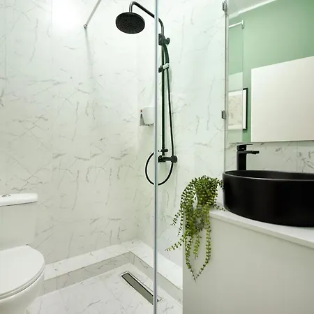 Elegant Studios On Magheru Boulevard - The Art Of Living Simply Bucharest Exterior photo