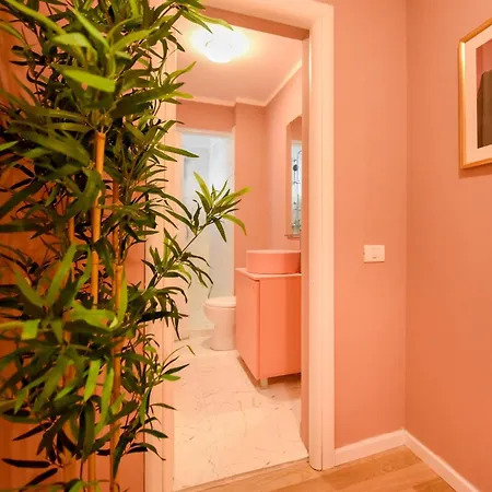 Elegant Studios On Magheru Boulevard - The Art Of Living Simply Bucharest Room photo