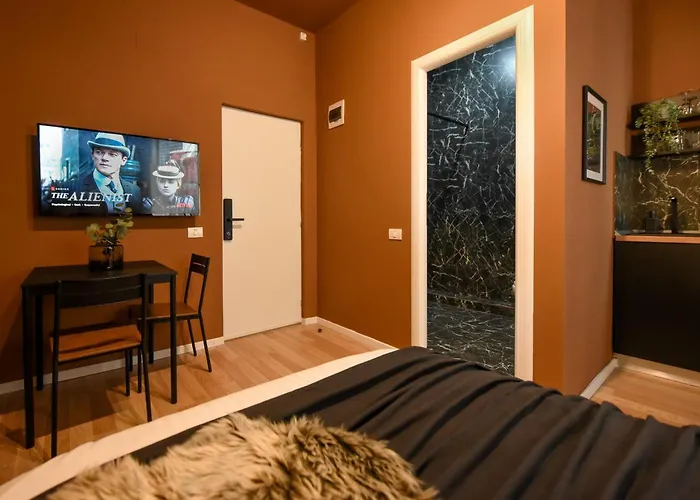 Elegant Studios On Magheru Boulevard - The Art Of Living Simply