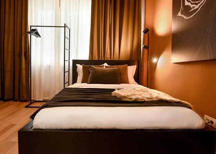 Elegant Studios On Magheru Boulevard - The Art Of Living Simply