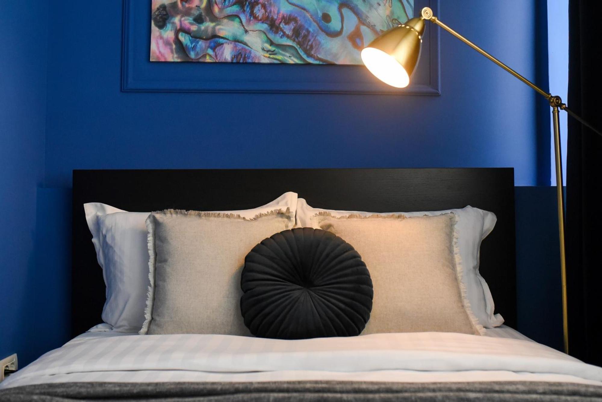 Elegant On Magheru Boulevard - The Art Of Living Simply דירה