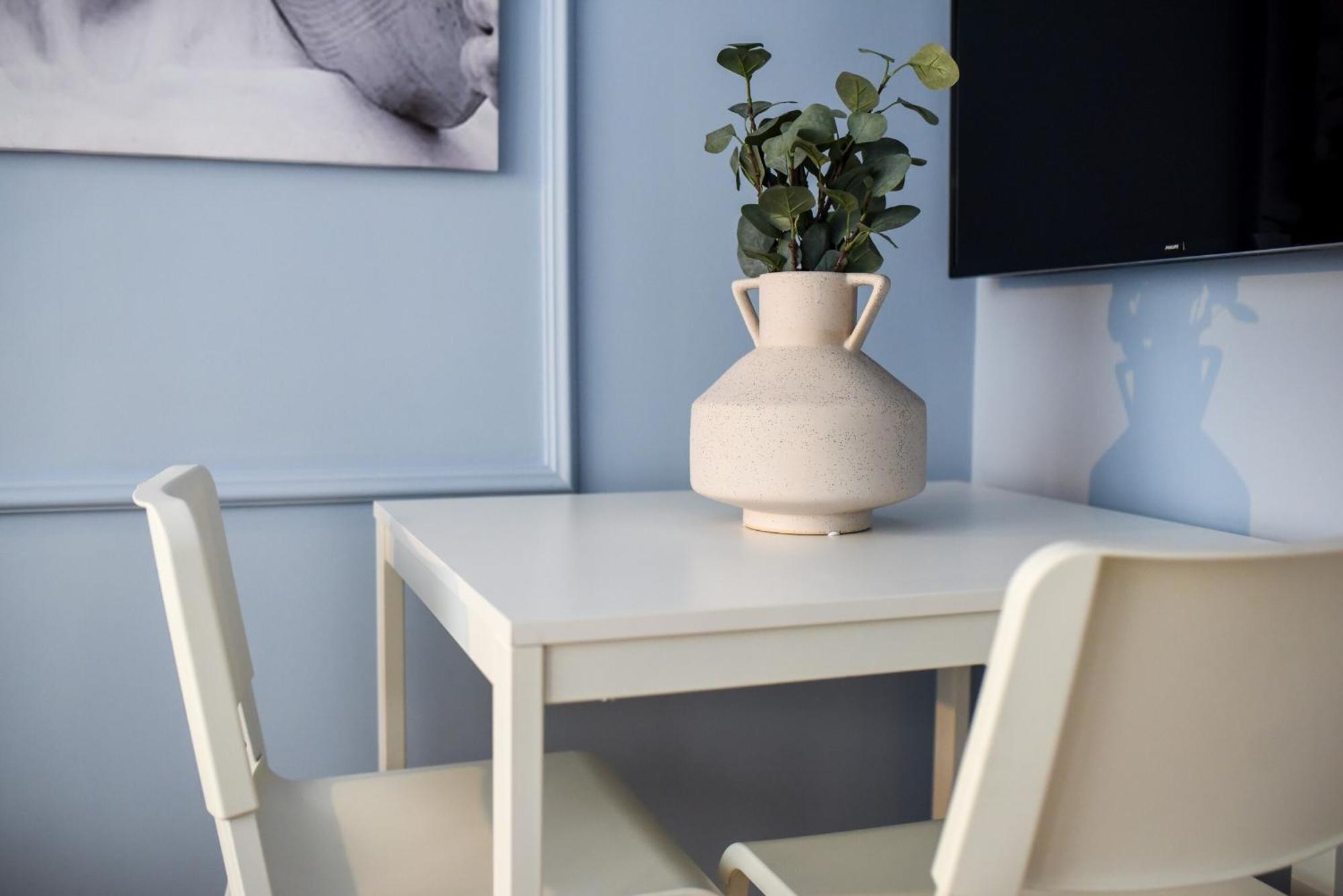 Elegant On Magheru Boulevard - The Art Of Living Simply Apartament *