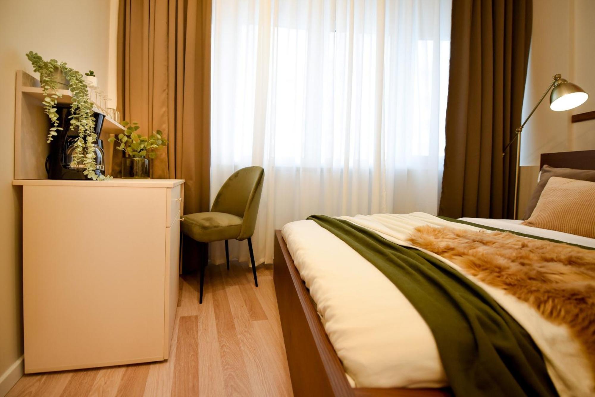 Elegant On Magheru Boulevard - The Art Of Living Simply Apartament *