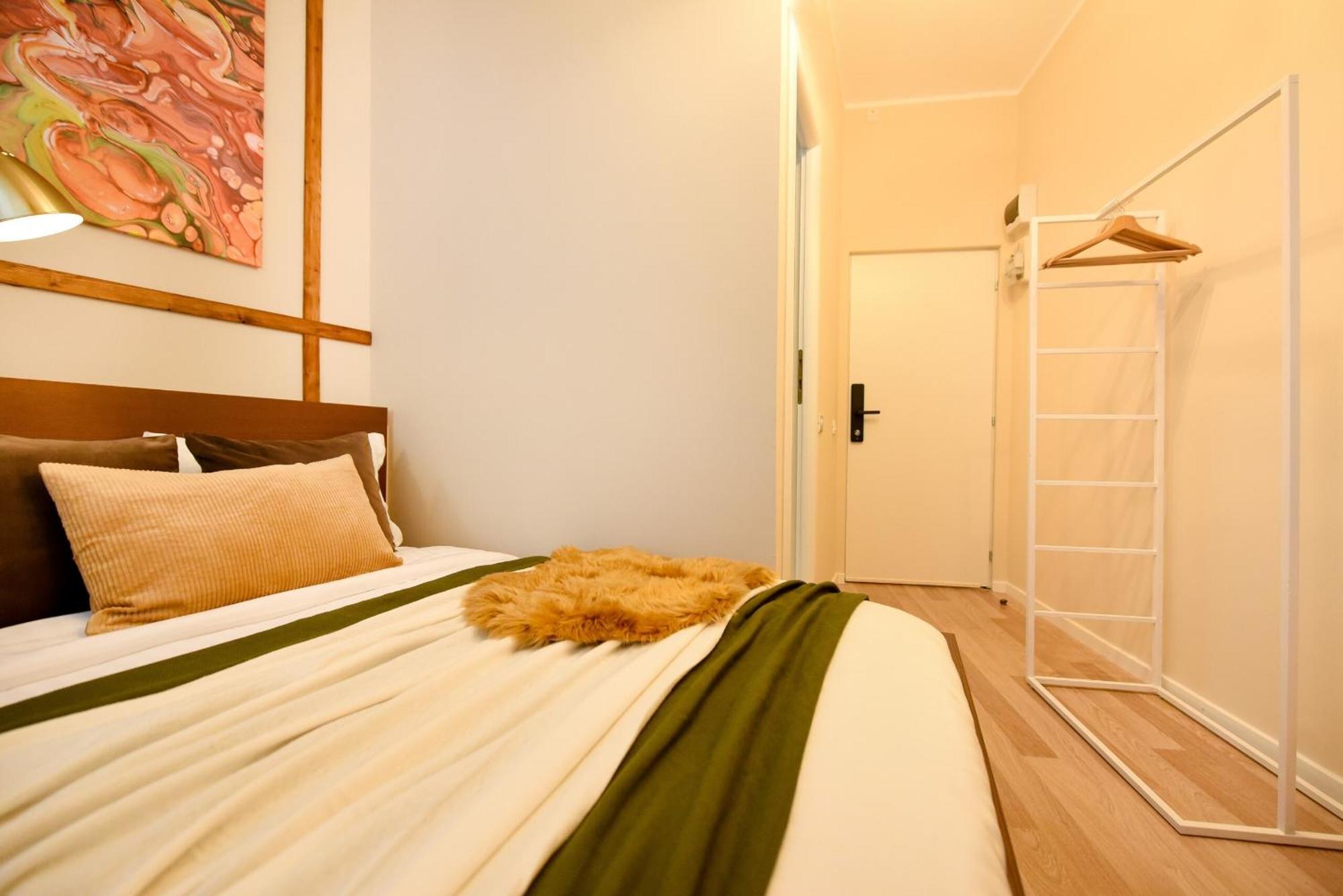 Elegant On Magheru Boulevard - The Art Of Living Simply Apartament