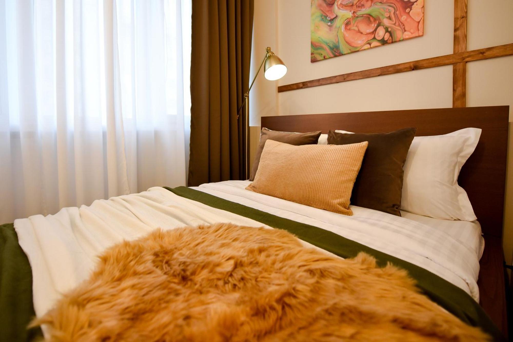 Apartament Elegant On Magheru Boulevard - The Art Of Living Simply *