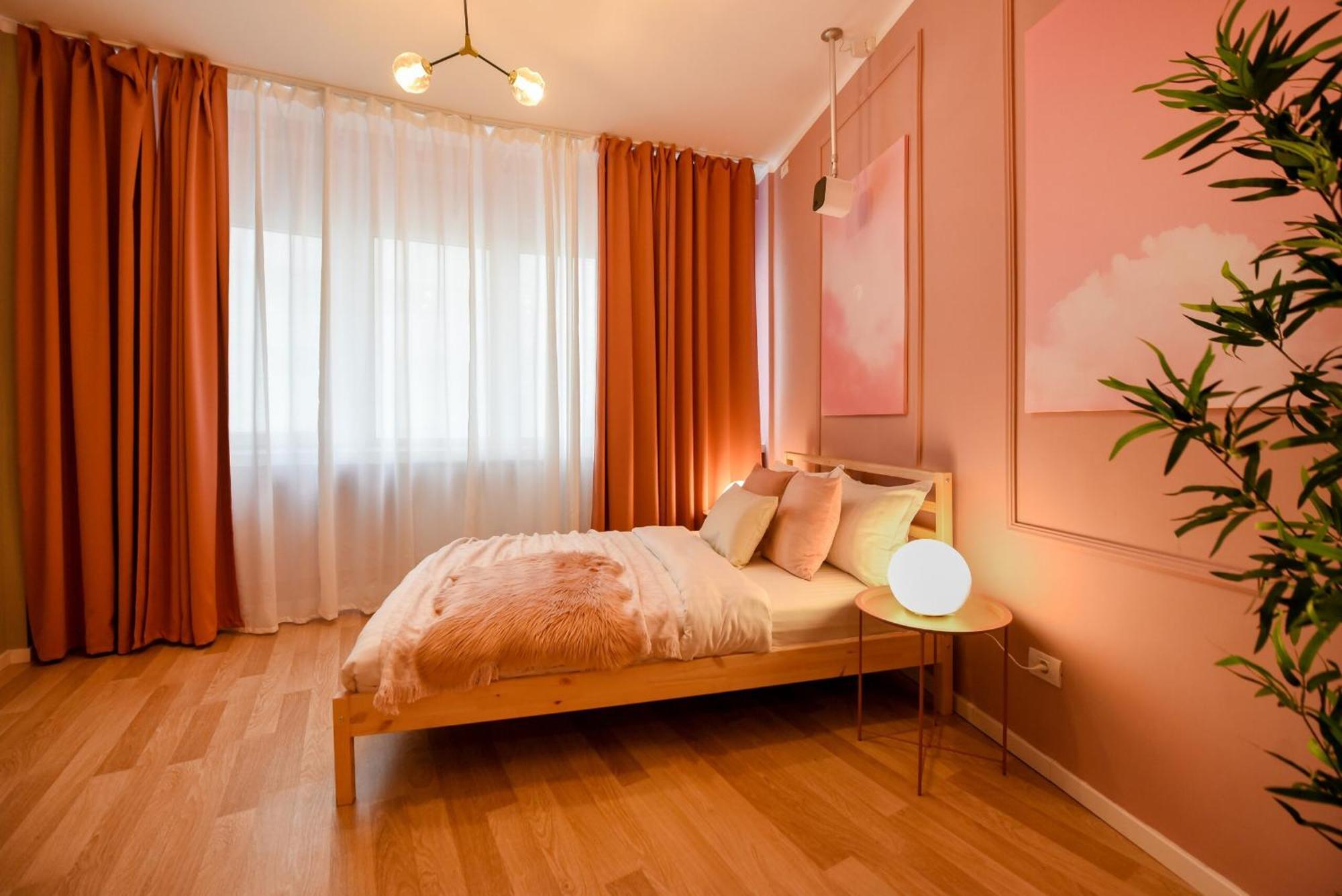 Elegant On Magheru Boulevard - The Art Of Living Simply