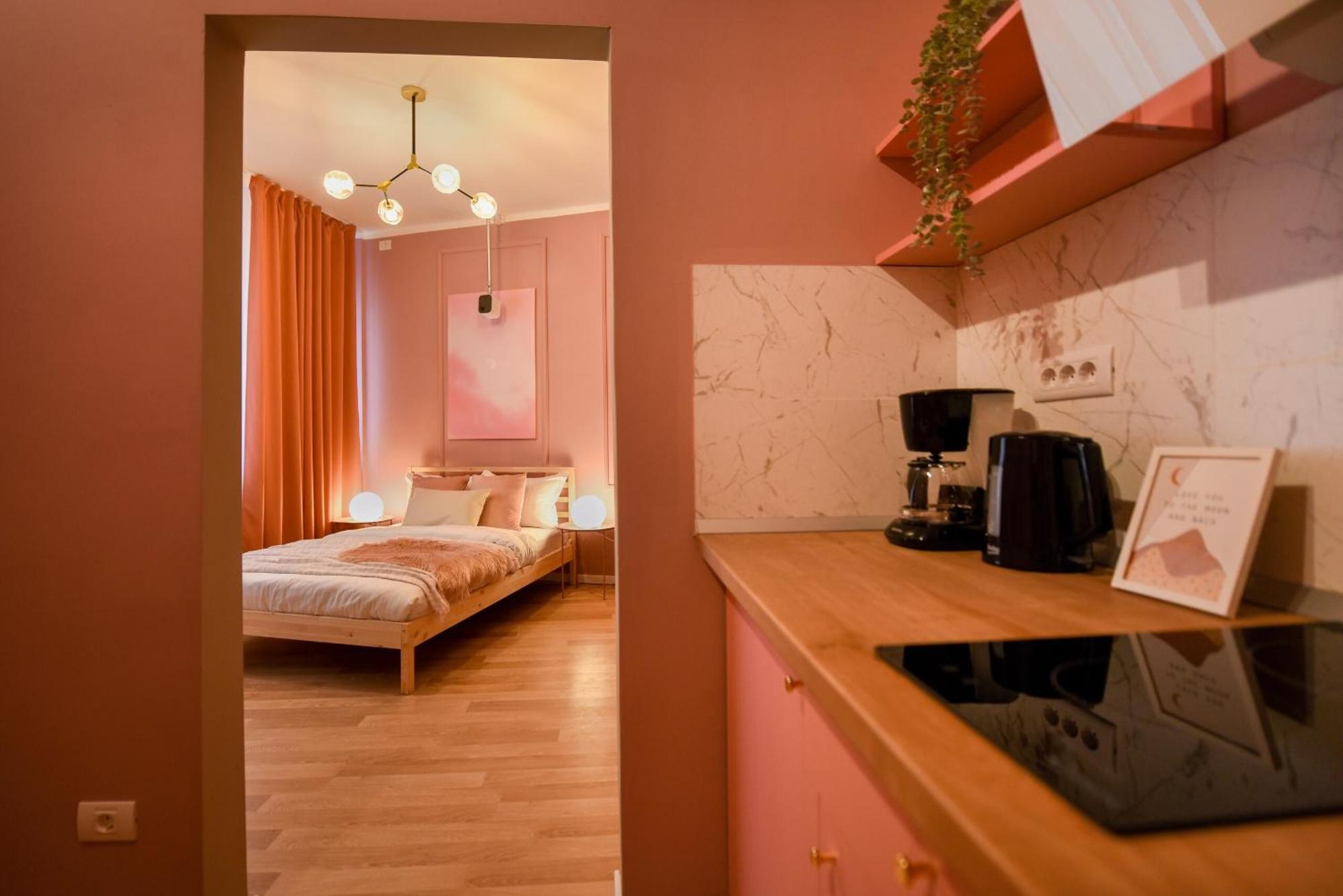 Elegant On Magheru Boulevard - The Art Of Living Simply