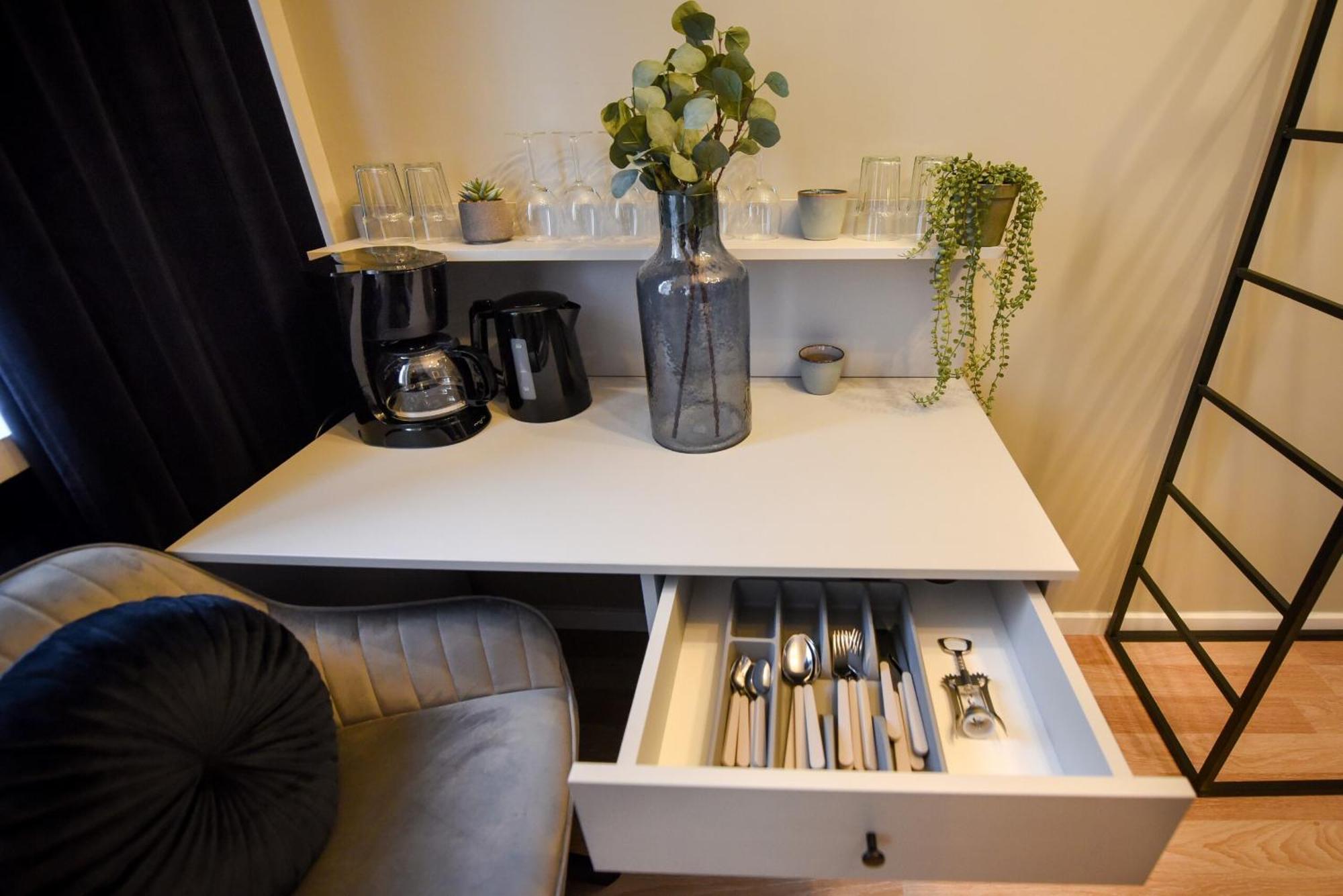 Appartement Elegant On Magheru Boulevard - The Art Of Living Simply *